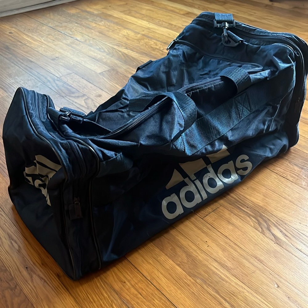 Large Adidas duffle gym bag